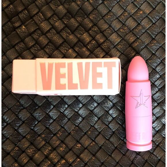 JEFFREE STAR - NWT- Velvet Trap Matte Lipstick in “So Jaded” - Dark Green/Gray - Picture 4 of 12
